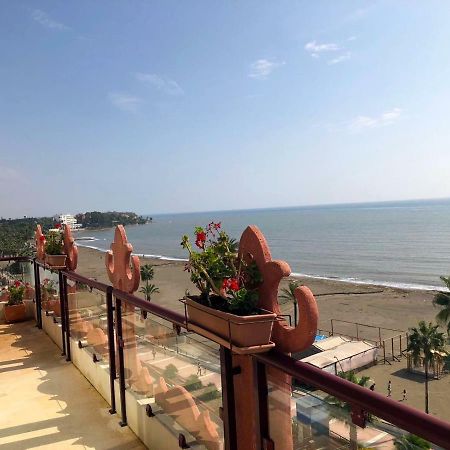 Atico-Duplex Primera Linea De Playa En El Centro De Estepona Kültér fotó