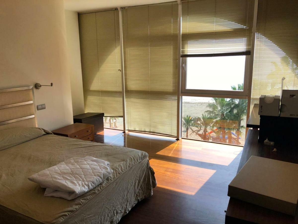 Atico-Duplex Primera Linea De Playa En El Centro De Estepona Kültér fotó